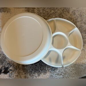 Tupperware SERVING CENTER® SET.